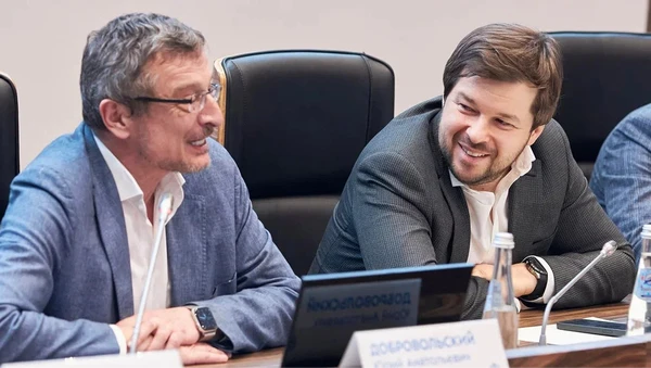 Павел Сорокин выступает